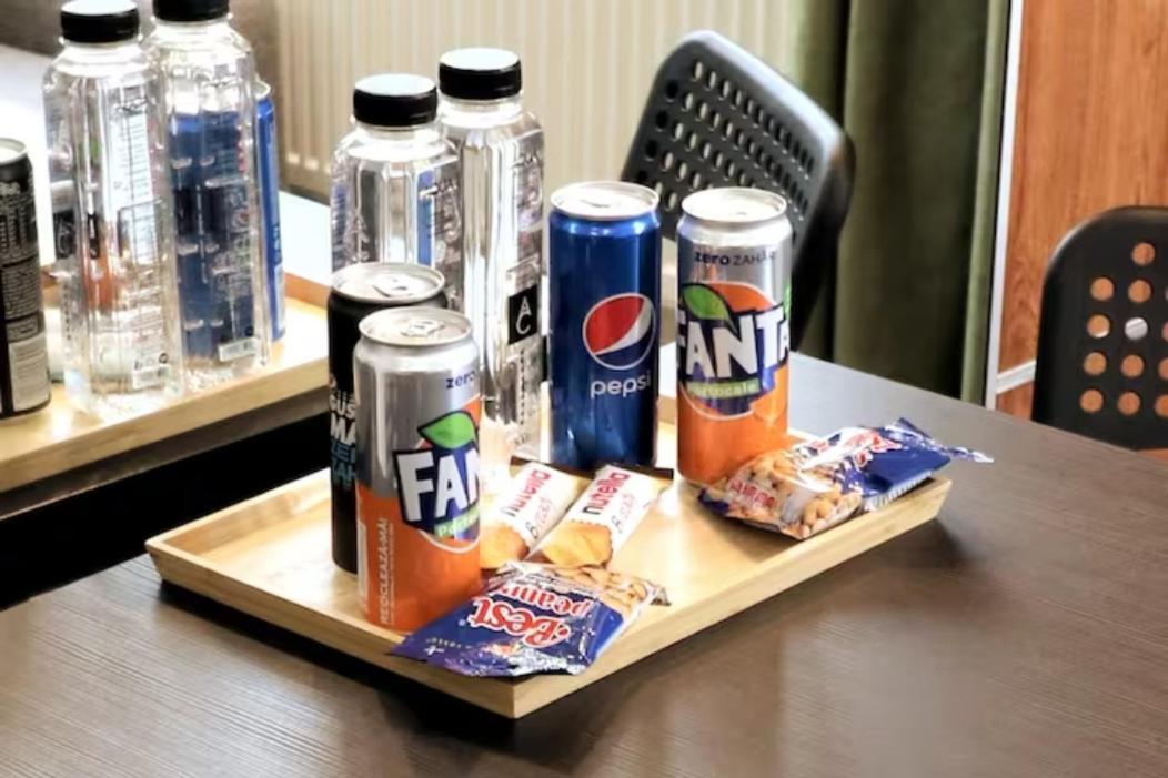 Charming City Center Apartment - Free Minibar Bucarest Esterno foto