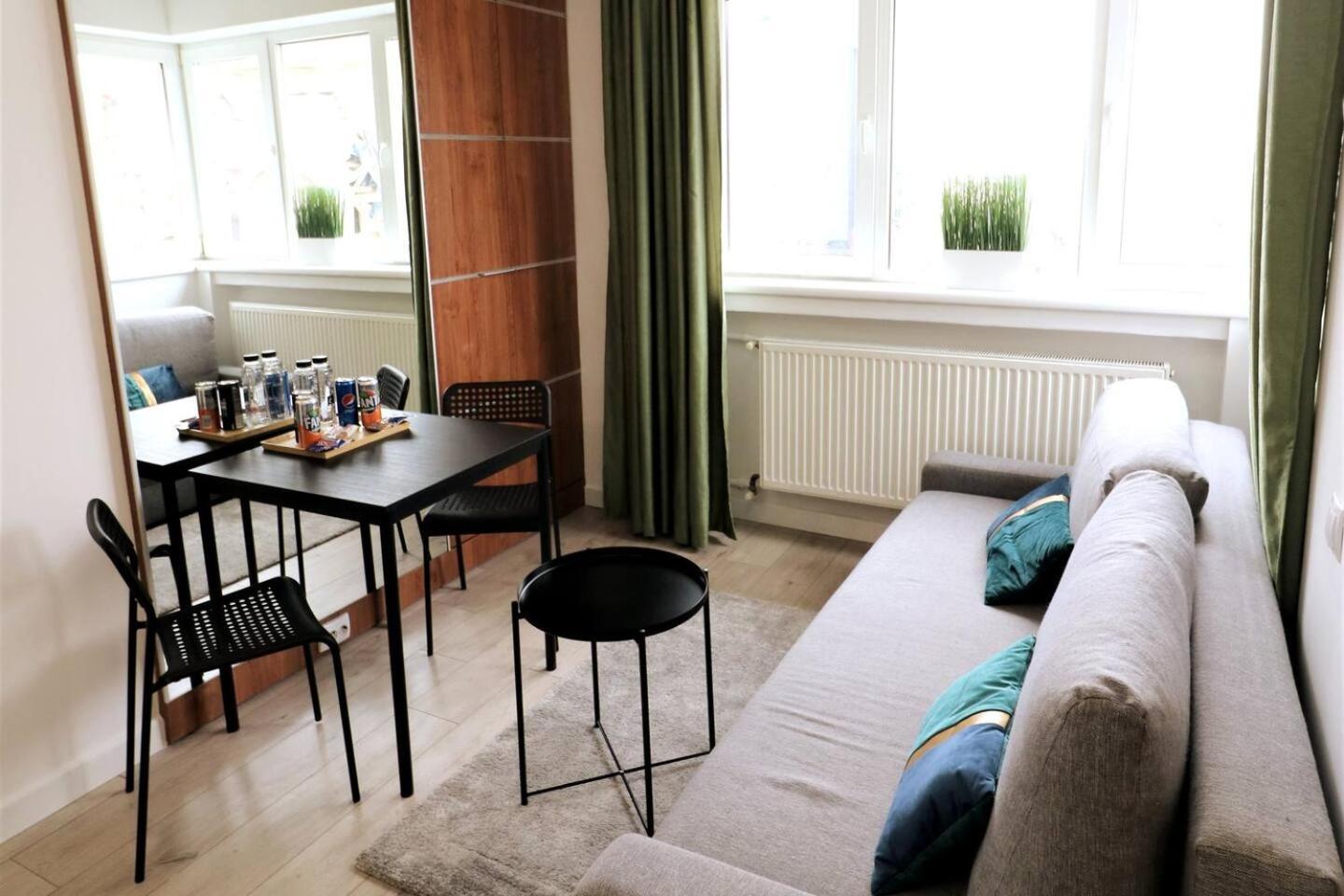 Charming City Center Apartment - Free Minibar Bucarest Esterno foto