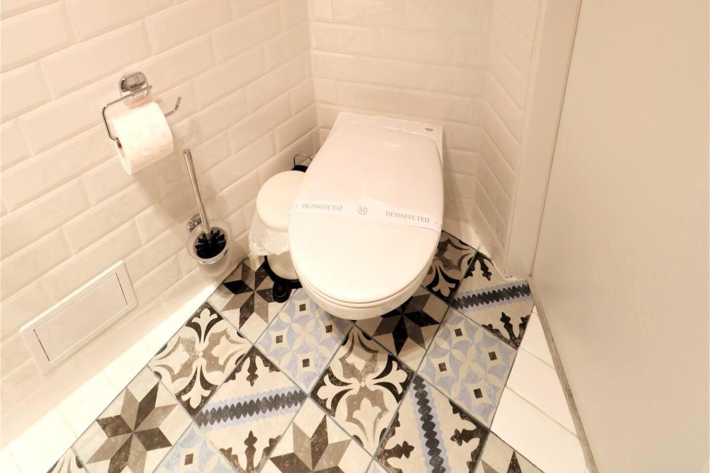 Charming City Center Apartment - Free Minibar Bucarest Esterno foto